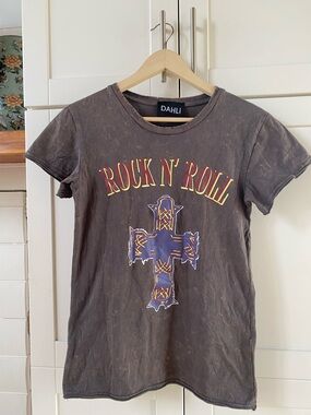 Dahli Distressed Rock n’ Roll Cross Tshirt
